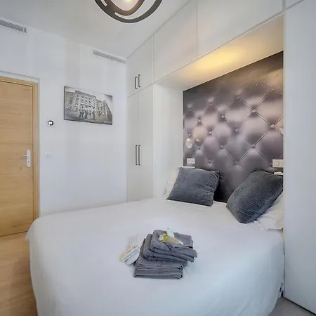 Superb Flat With 2 Bedrooms Near Palais Croisette 3p2 戛纳