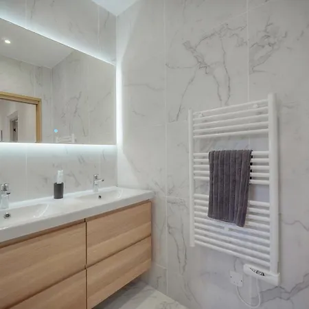 Superb Flat With 2 Bedrooms Near Palais Croisette 3p2 戛纳