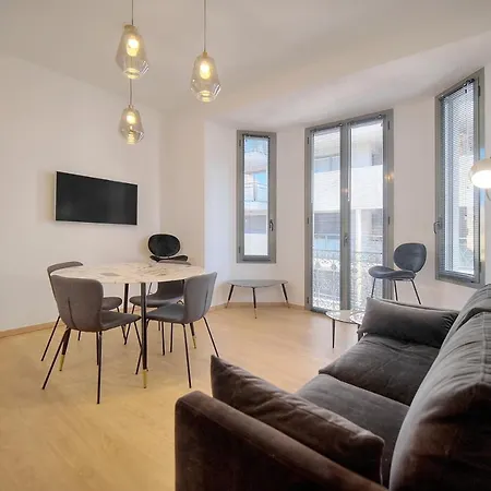 Superb Flat With 2 Bedrooms Near Palais Croisette 3p2 公寓